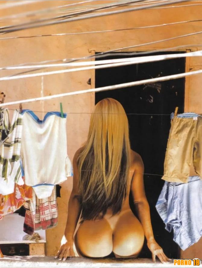 valesca popozuda sentada peladinha